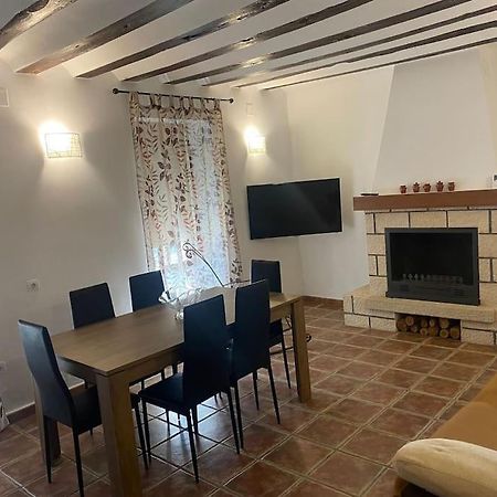 Graja de Iniesta Agradable Casa Con Chimenea Interior Y Barbacoa.ヴィラ エクステリア 写真