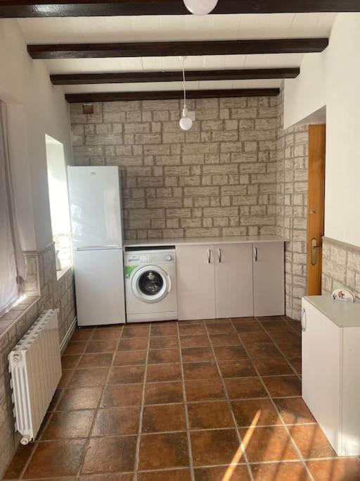 Graja de Iniesta Agradable Casa Con Chimenea Interior Y Barbacoa.ヴィラ エクステリア 写真