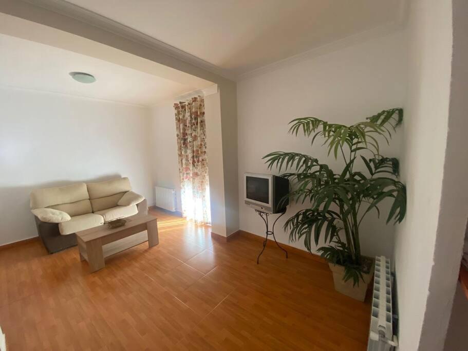 Graja de Iniesta Agradable Casa Con Chimenea Interior Y Barbacoa.ヴィラ エクステリア 写真