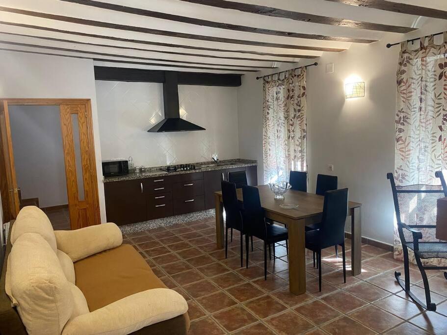 Graja de Iniesta Agradable Casa Con Chimenea Interior Y Barbacoa.ヴィラ エクステリア 写真